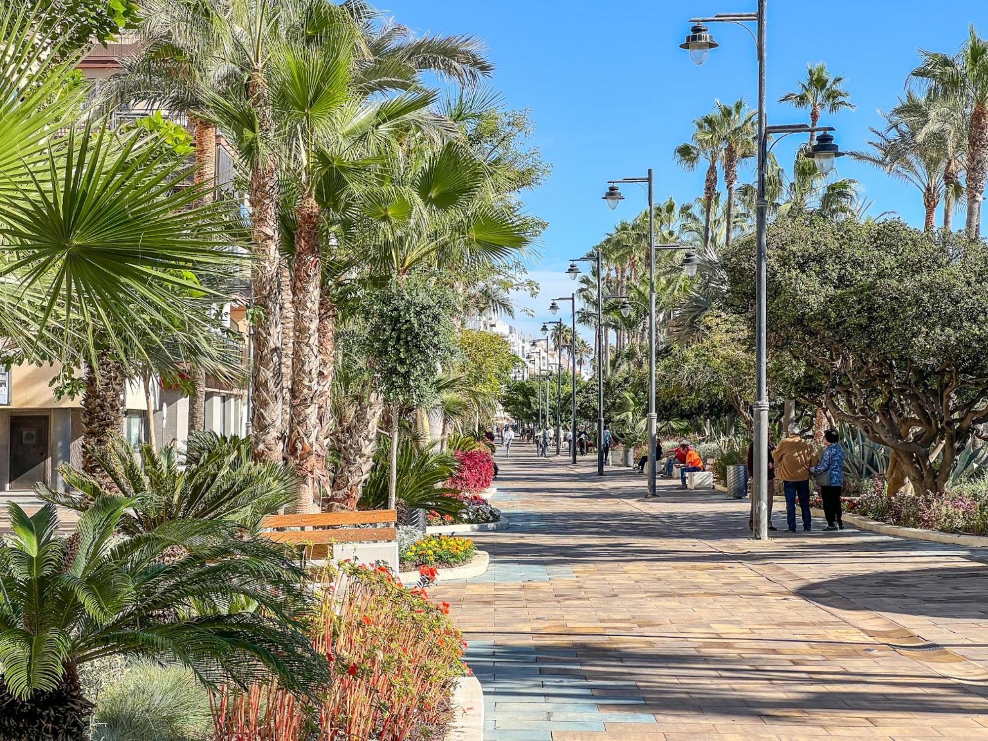 Hanami Avenida De Espana Estepona Eksteriør billede